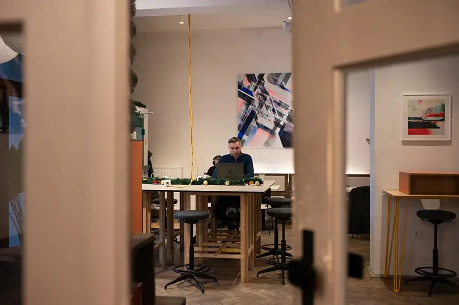 Psychological Benefits of Coworking Spaces